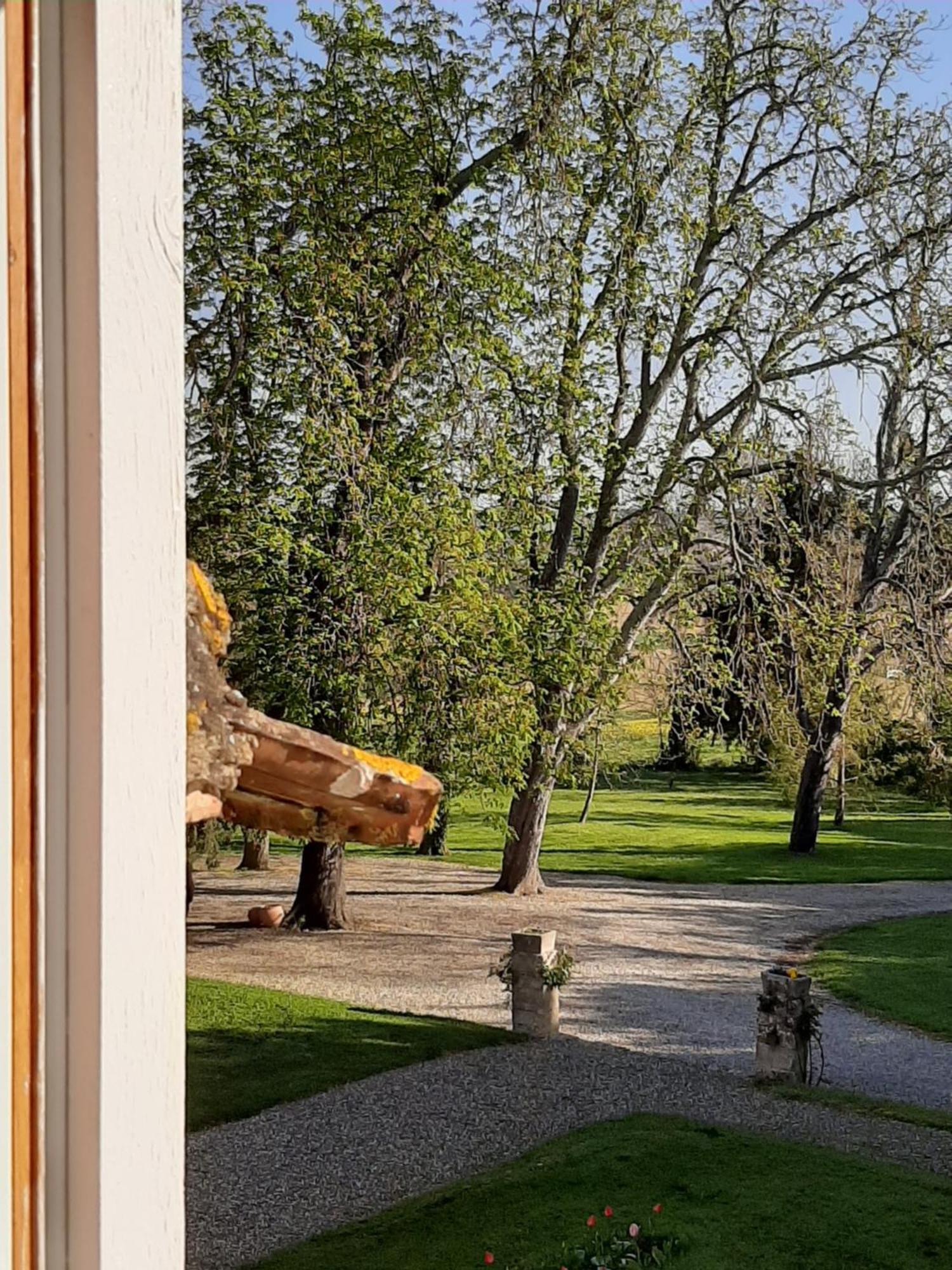 Au Chateau Juillac الغرفة الصورة